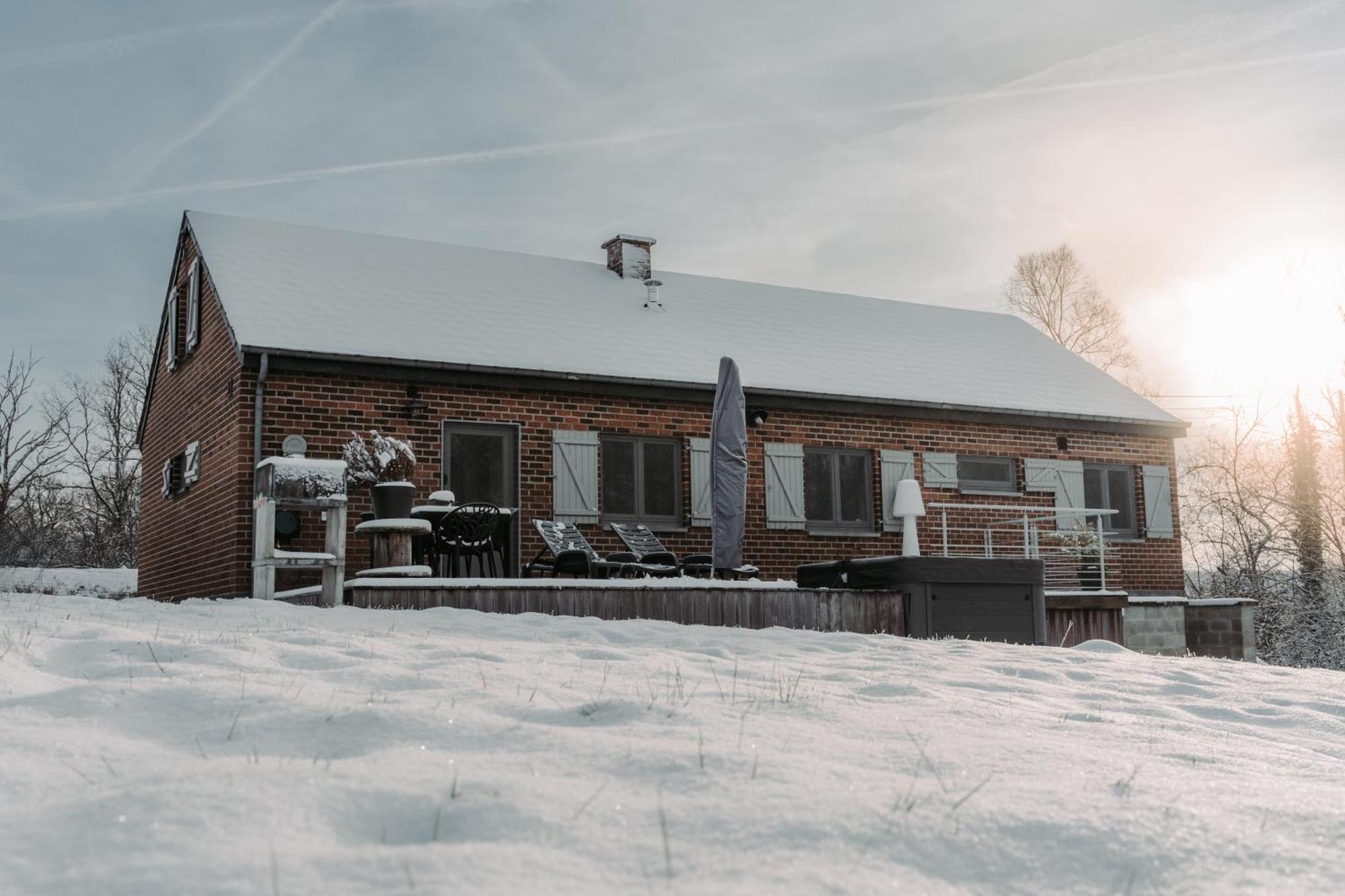 Villa Adurbuy Avec Jacuzzi Eksteriør billede